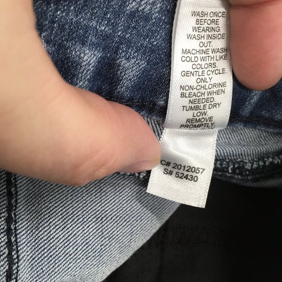 Cato Crop Jeans Women Size 16 Cotton Blend Classic Stretch Acid Wash High Rise - Picture 9 of 9